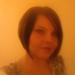Angela Cullen Photo 7